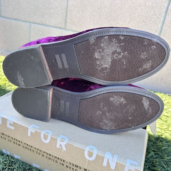 NIB Toms Crushed Velvet Ella Chelsea Boot Cherry Size 7 Whimsigoth - Picture 5 of 10